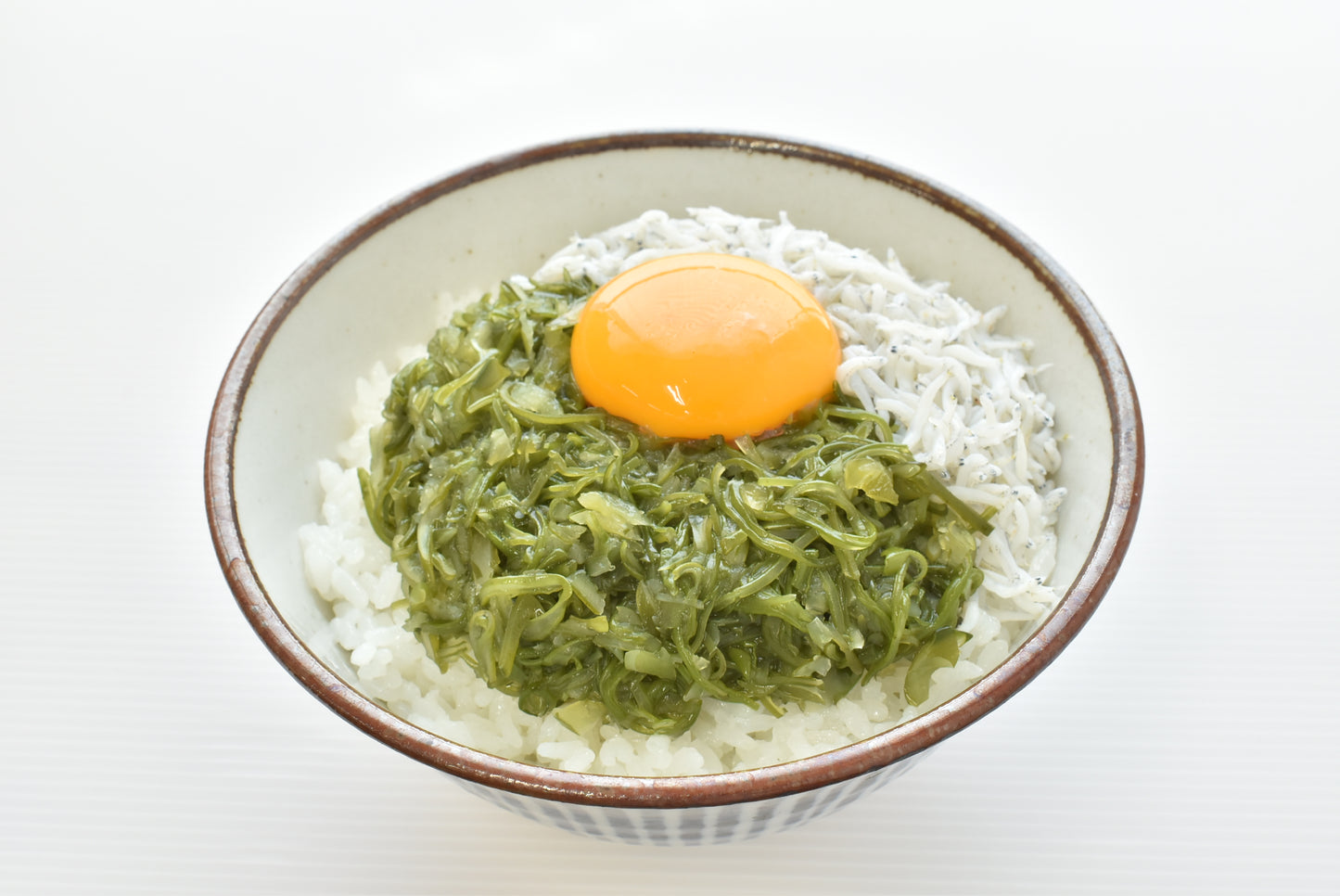 三陸産茎入りめかぶ(味付・かつおタレ別) 35g×3段×10入