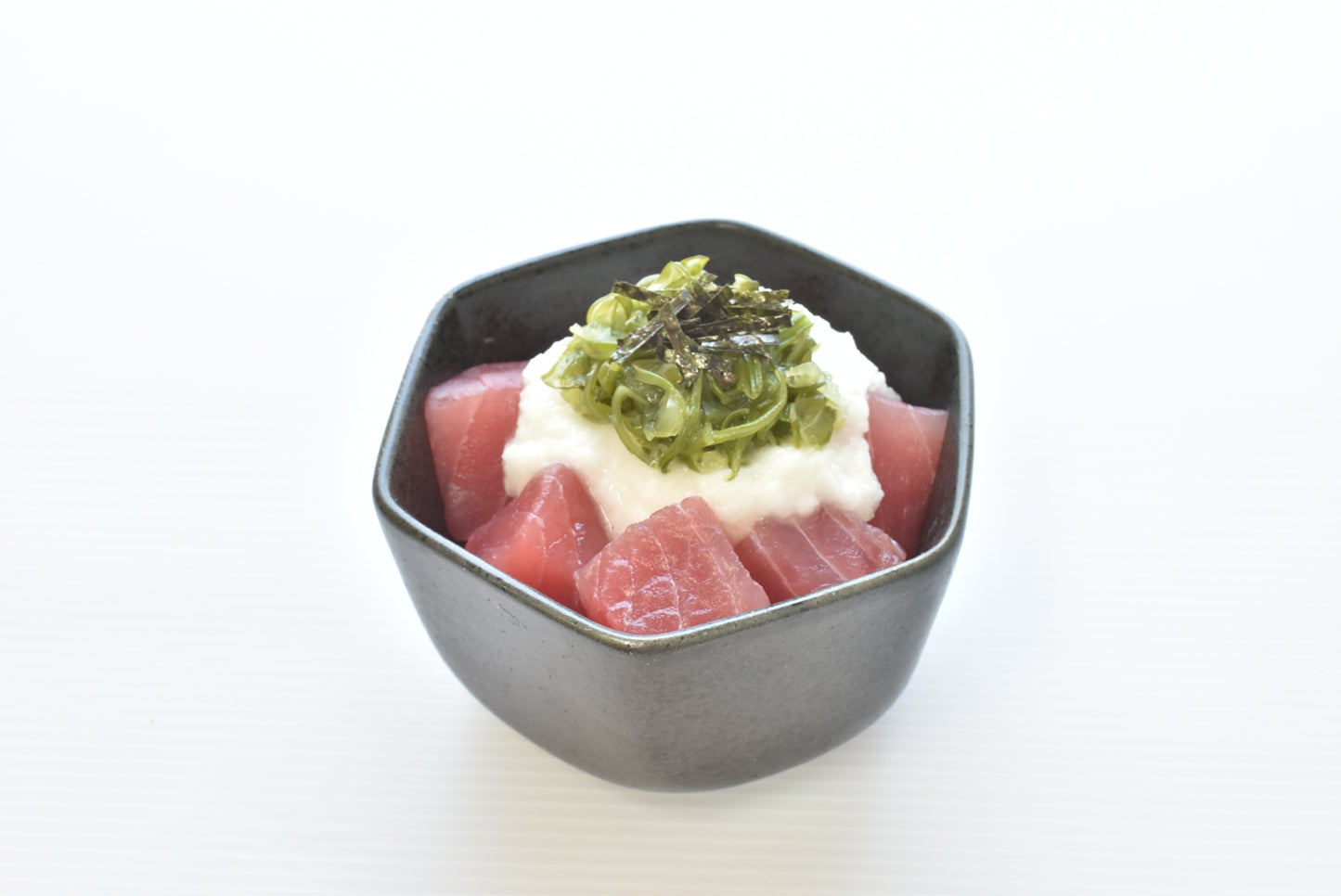 三陸産茎入りめかぶ(味付・かつおタレ別) 35g×3段×10入
